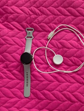 Google Pixel Watch LTE (First Gen)
